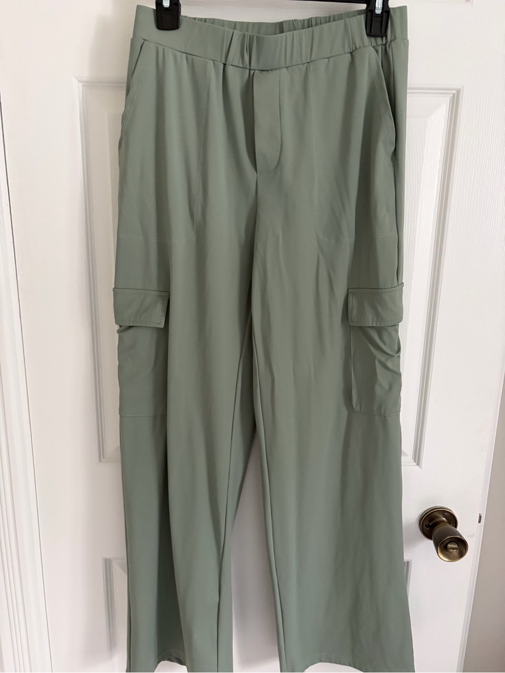 ZYIA Active Sage Green Cargo Wide Leg Pants small - Picture 3 of 4
